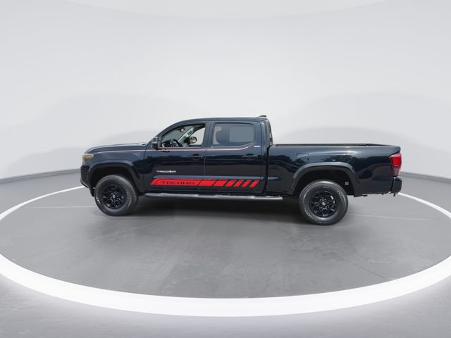 Used 2022 Black Toyota SR5 image 6