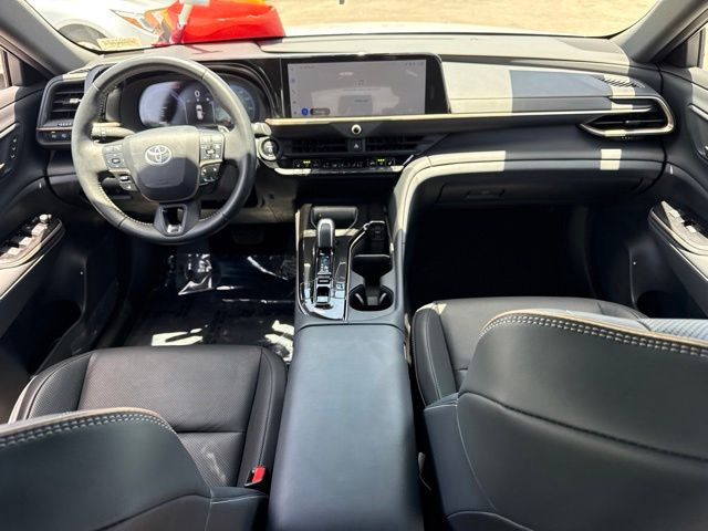 2025 Toyota Crown Signia XLE - Photo 24