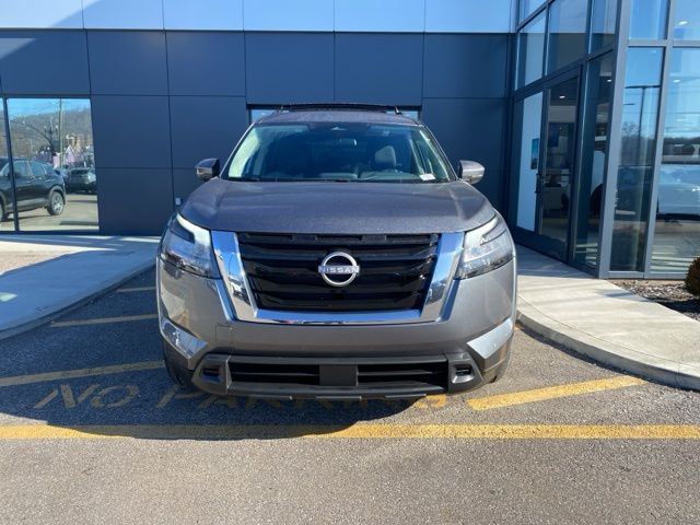2025 Nissan Pathfinder SV photo