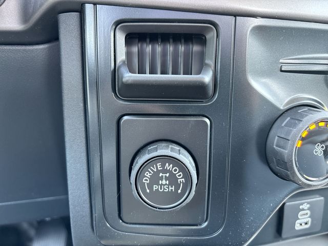 New 2026 Oxford White Ford XL image 33
