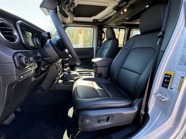 Used 2024 Jeep Wrangler SUV