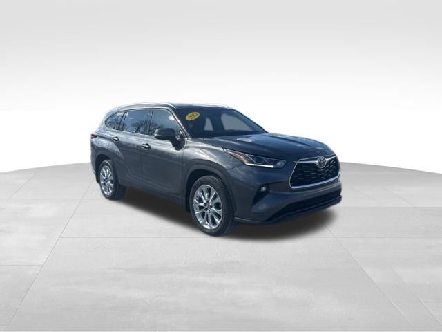 used 2023 Toyota Highlander car, priced at $39,529