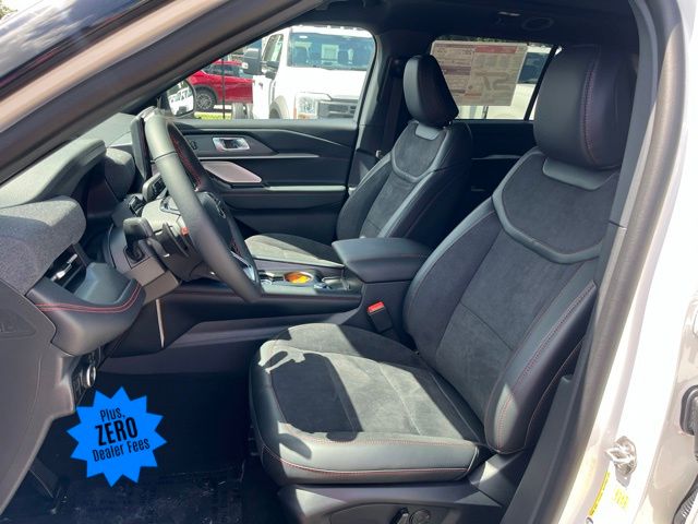 2025 Ford Explorer ST photo