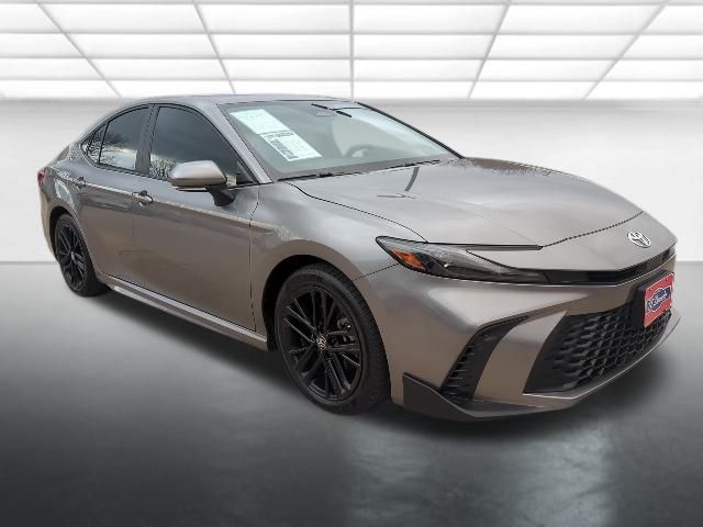 2025 Toyota Camry SE FWD