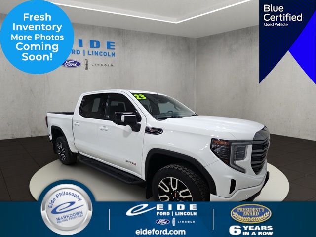 2023 GMC Sierra 1500 AT4 Crew Cab 4WD