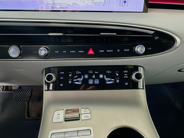 Thumbnail: 2026 Genesis GV70 - 14