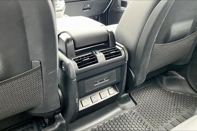 2025 Land Rover Defender 110 X-Dynamic SE - 9