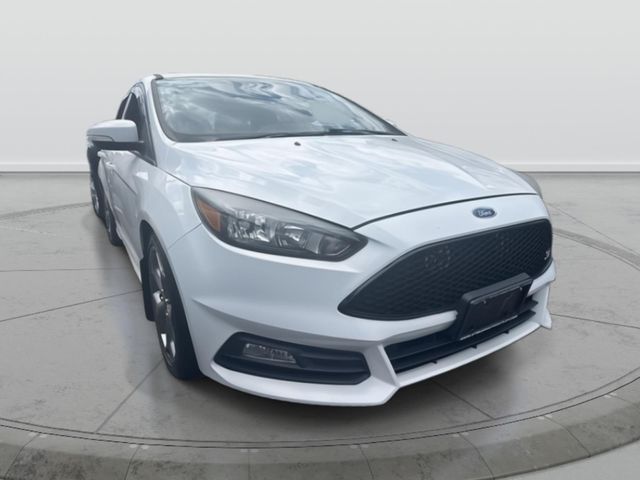2015 Ford Focus 5 Door Hatch ST's photo