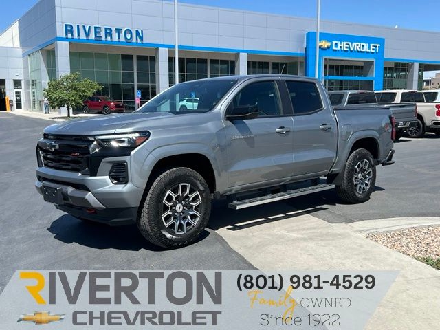 Sterling Gray Metallic 2023 Chevrolet Colorado Pickup Truck Four-Wheel Drive 8-Speed Automatic