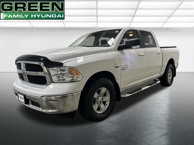 Bright White Clearcoat 2019 RAM 1500 Classic SLT Crew Cab 4WD Pickup Truck Four-Wheel Drive 8-Speed Automatic