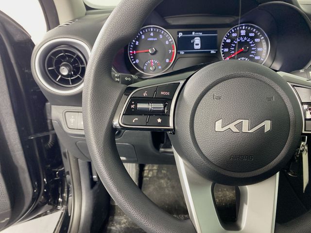 2024 Kia Forte LXS 11