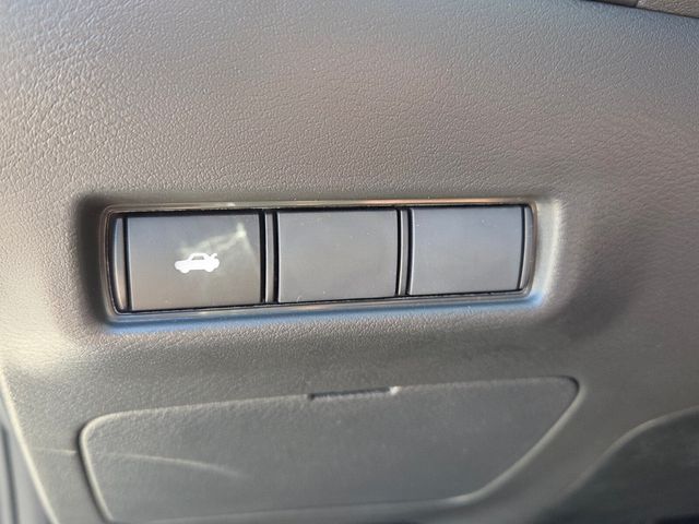 New 2026 Gray Nissan SR image 27