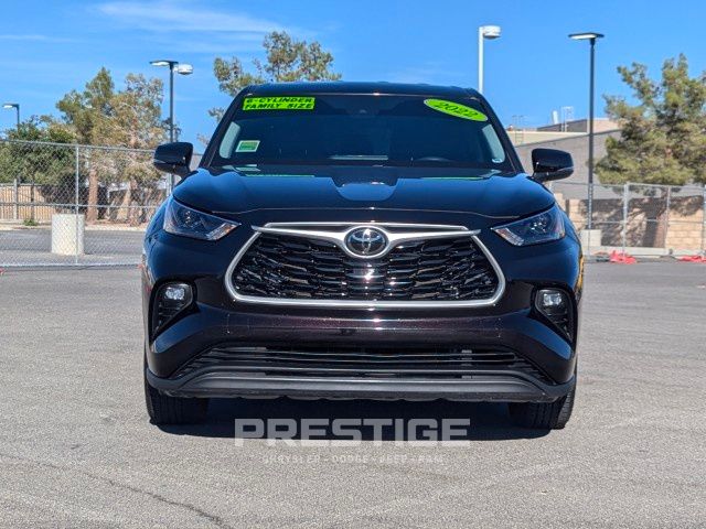 2022 Toyota Highlander LE 3