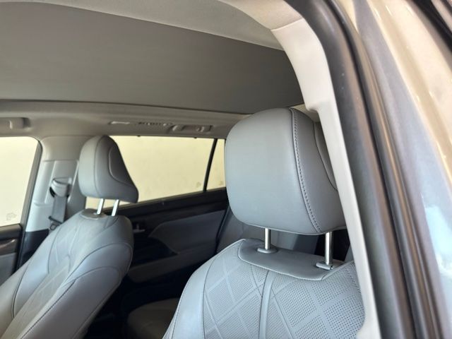 2025 Toyota Highlander Hybrid Platinum  at Toyota of Victoria