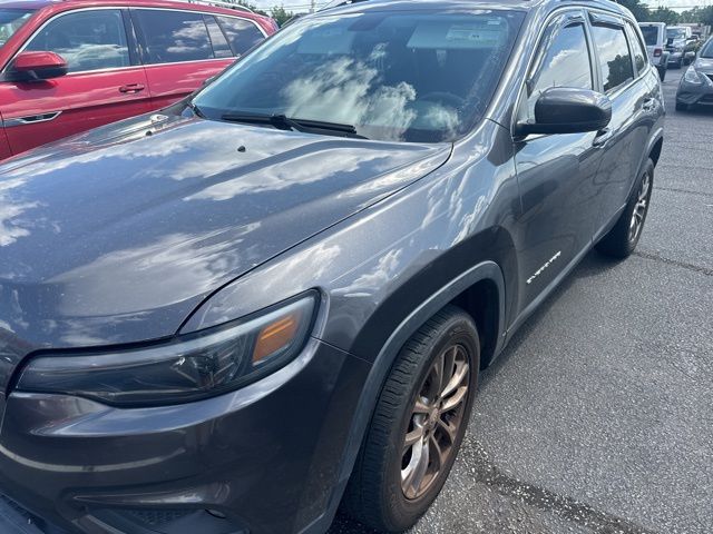 2019 Granite Crystal Metallic Clearcoat Jeep Cherokee Latitude Plus FWD SUV