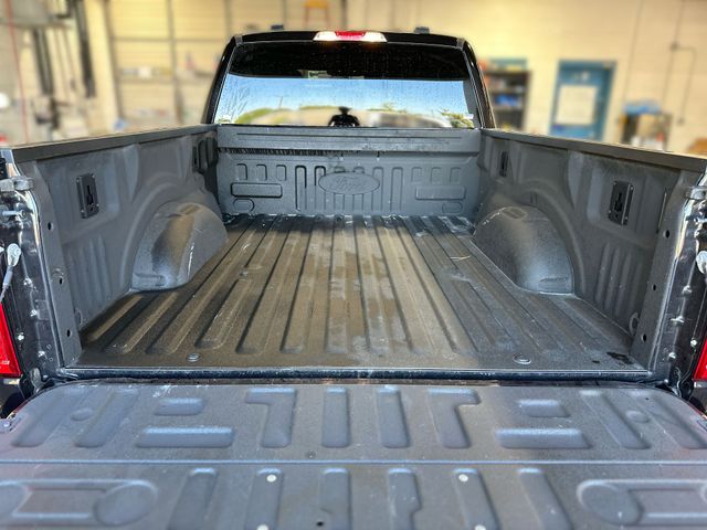 Used 2022 Black Ford XL image 24