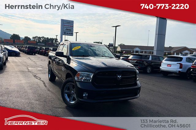 Brilliant Black Crystal Pearlcoat 2017 RAM 1500 Pickup Truck Four-Wheel Drive 8-Speed Automatic