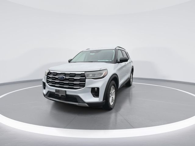 New 2026 Space White Metallic Ford Active image 3