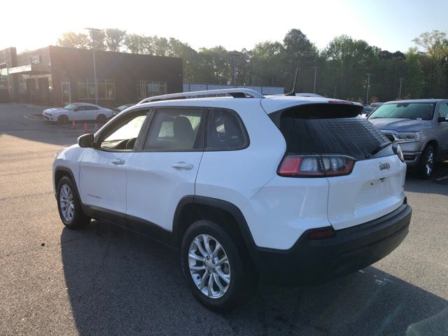 Used 2020 White Jeep Latitude image 5