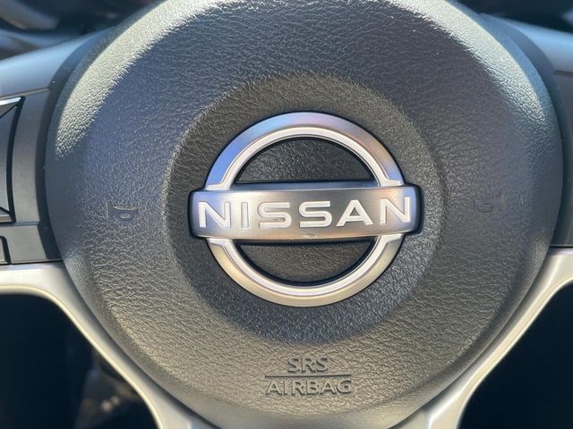 2022 Nissan Kicks SV 28