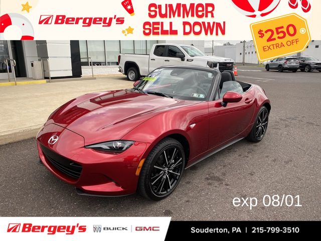 Soul Red Crystal Metallic 2024 Mazda MX-5 Miata Convertible Rear-Wheel Drive 6-Speed Manual