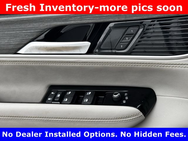 2024 Jeep Wagoneer Series II White at River Oaks CDJR
