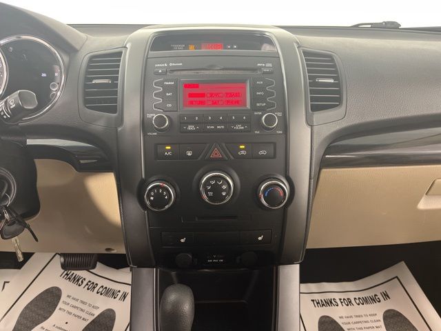 2012 Kia Sorento LX 25