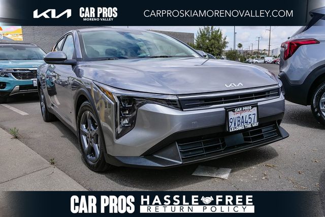 Steel Gray 2025 Kia K4 LXS FWD Sedan Front-Wheel Drive Continuously Variable Transmission