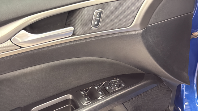 Used 2017 Lightning Blue Ford SE image 21