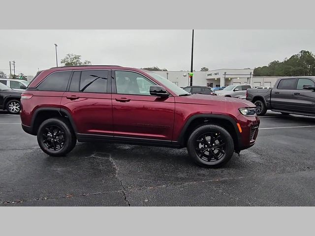 2026 Jeep Grand Cherokee Altitude 4x4