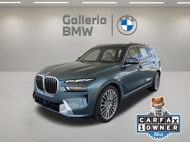 2025 BMW X7 xDrive40i's photo