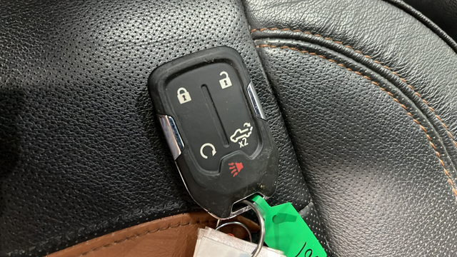 Used 2020 Blue GMC AT4 image 20