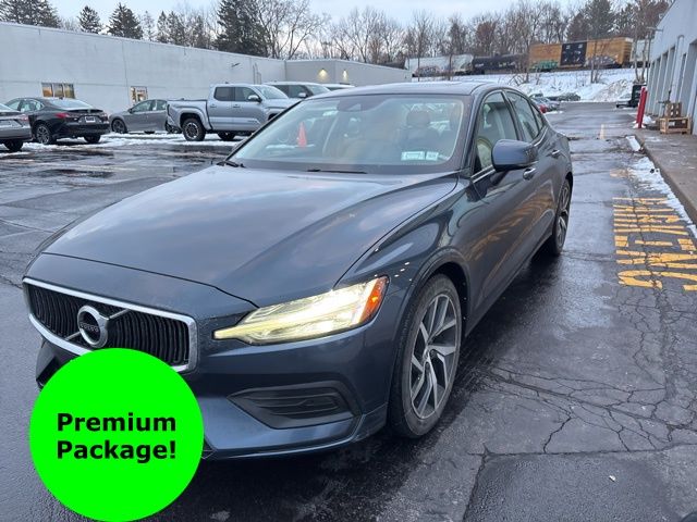 2020 Volvo S60 T5 Momentum FWD