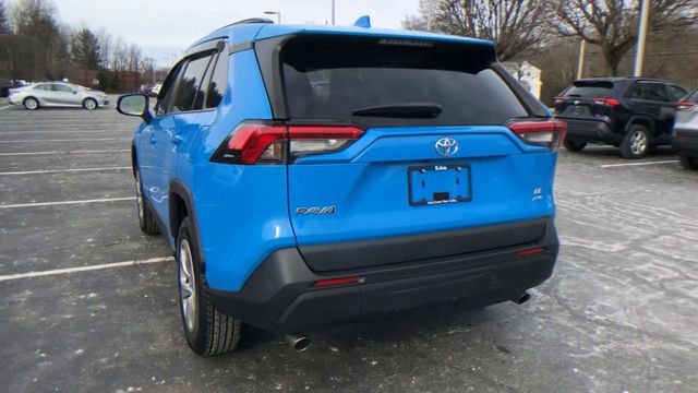 2019 Toyota RAV4 LE 7