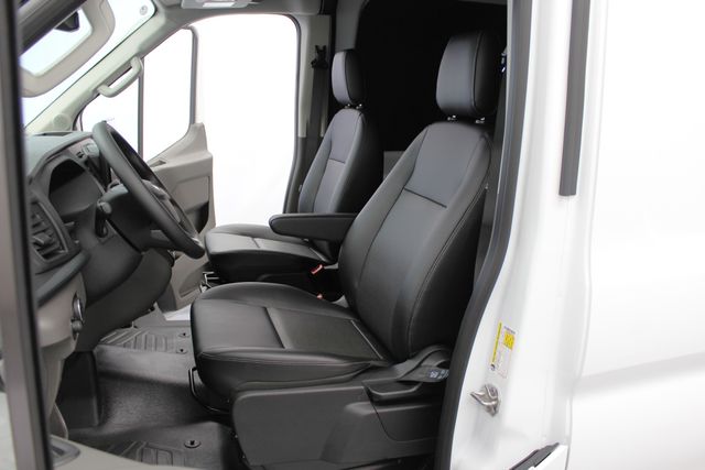 New 2026 White Ford Base image 9