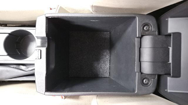 Used 2013 Tropical Sea Metallic Toyota LE image 20