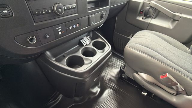 Used 2025 White GMC Work Van image 17