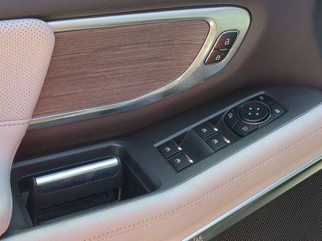 New 2026 Agate Black Metallic Ford Platinum® image 20