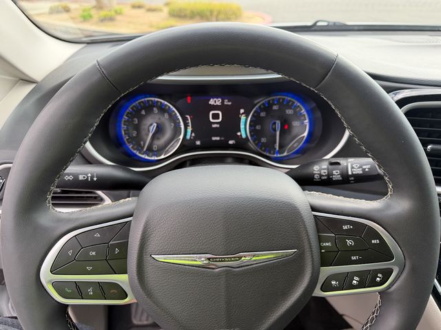 used 2023 Chrysler Pacifica car, priced at $24,289