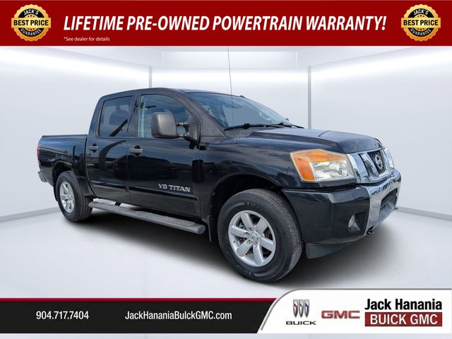 Galaxy Black Metallic 2014 Nissan Titan SV Crew Cab Pickup Truck 4X2 5-Speed Automatic