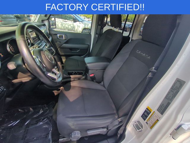 Used 2021 White Jeep Unlimited Sahara image 14