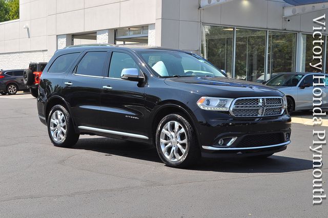 DB Black Clearcoat 2018 Dodge Durango SUV / Crossover All-Wheel Drive 8-Speed Automatic