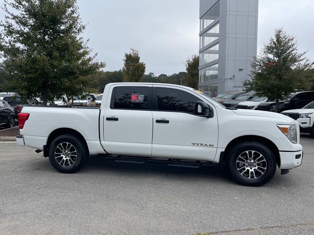 2023 Nissan Titan SV 2