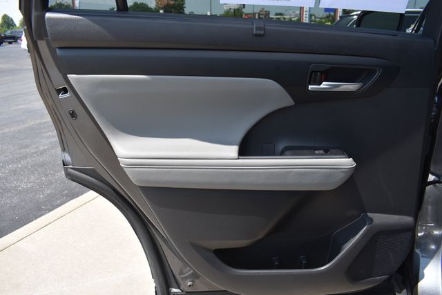 Used 2023 Toyota Highlander Hybrid SUV