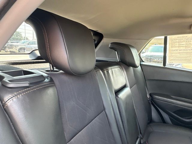 Used 2022 Chevrolet Trax SUV