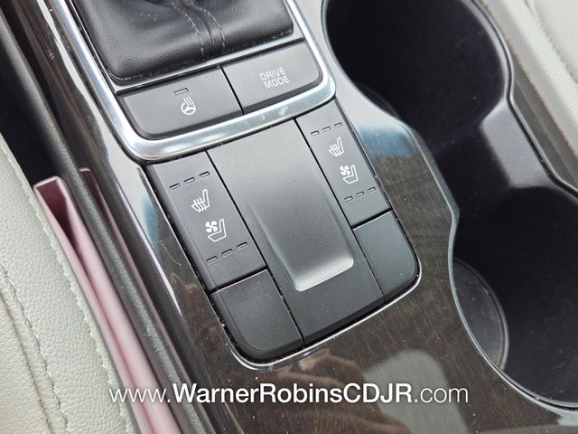 Used 2016 Silver Kia EX image 26