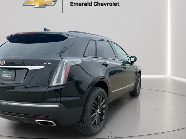 View vehicle photo 5