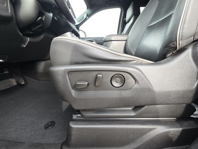 2023 GMC Yukon SLT:45104A