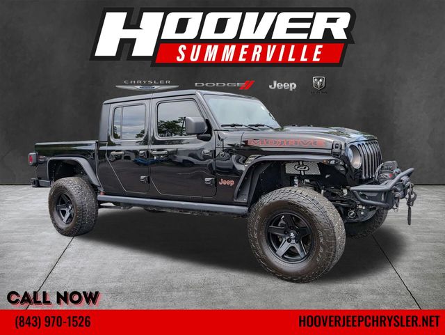 Black Clearcoat 2022 Jeep Gladiator Pickup Truck Four-Wheel Drive 8-Speed Automatic