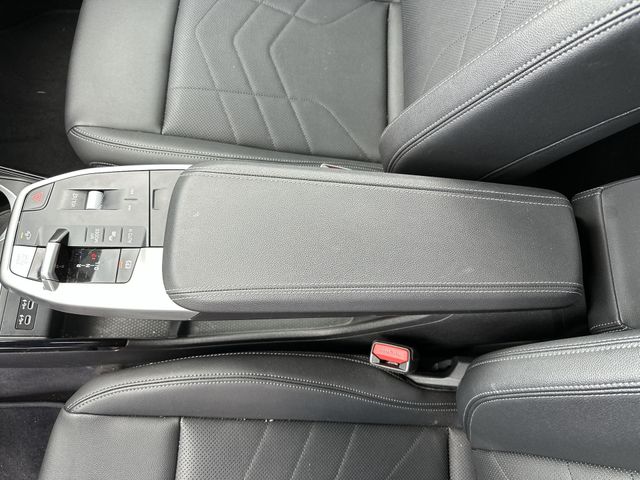 Used 2023 Black BMW xDrive28i image 25